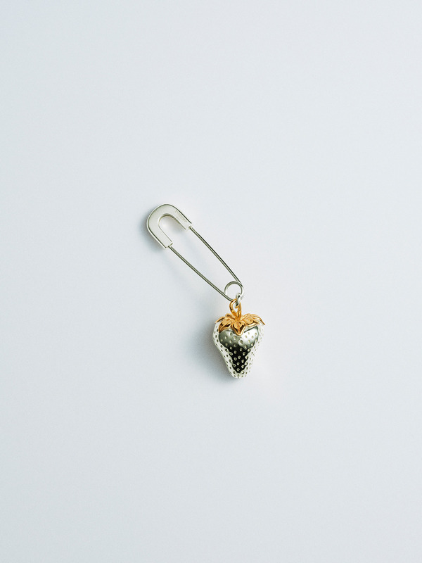 STRAWBERRY CHARM EARRING
