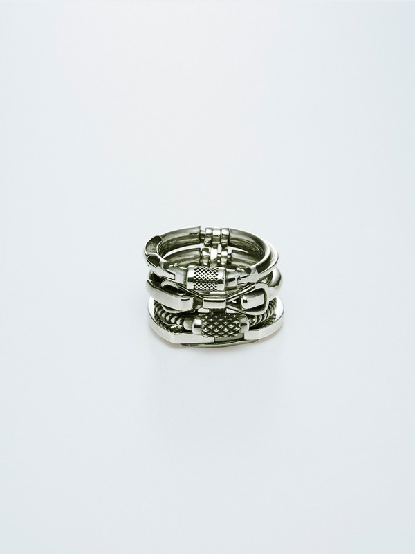 MULTI CARABINER RING