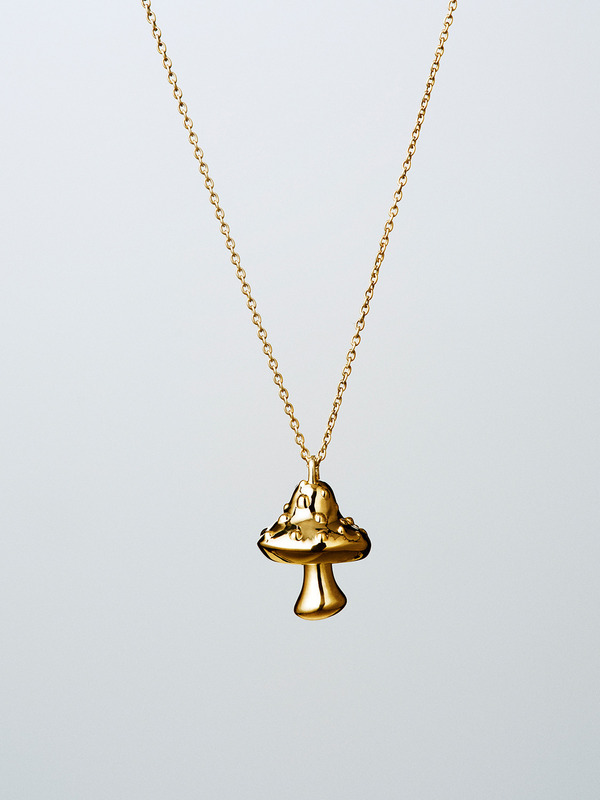 SMALL MUSHROOM CHARM NECKLACE