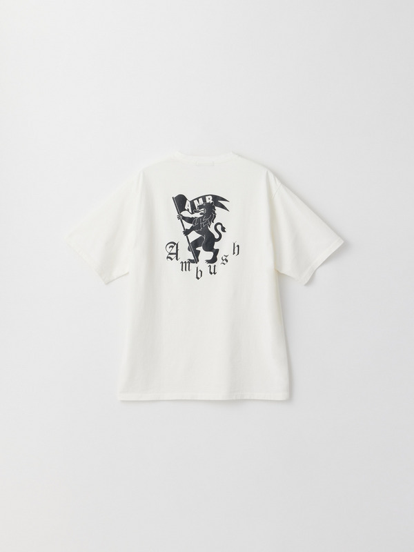 EMBLEM GOTHIC LOGO S/S T-SHIRT