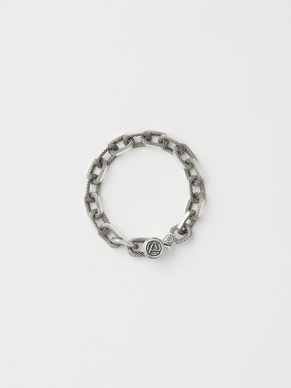 TEXTUERD A CHAIN BRACELET