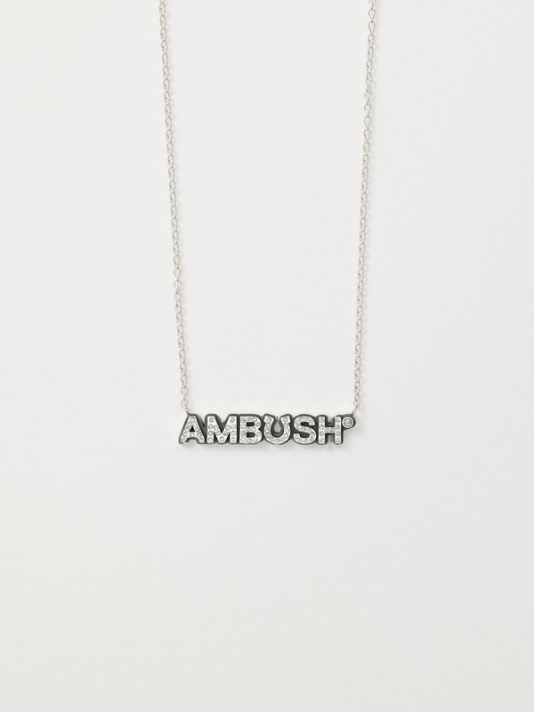 AMBUSH HORSESHOE CHARM NECKLACE CRYSTAL