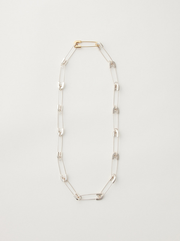 SAFETY PIN LINK NECKLACE