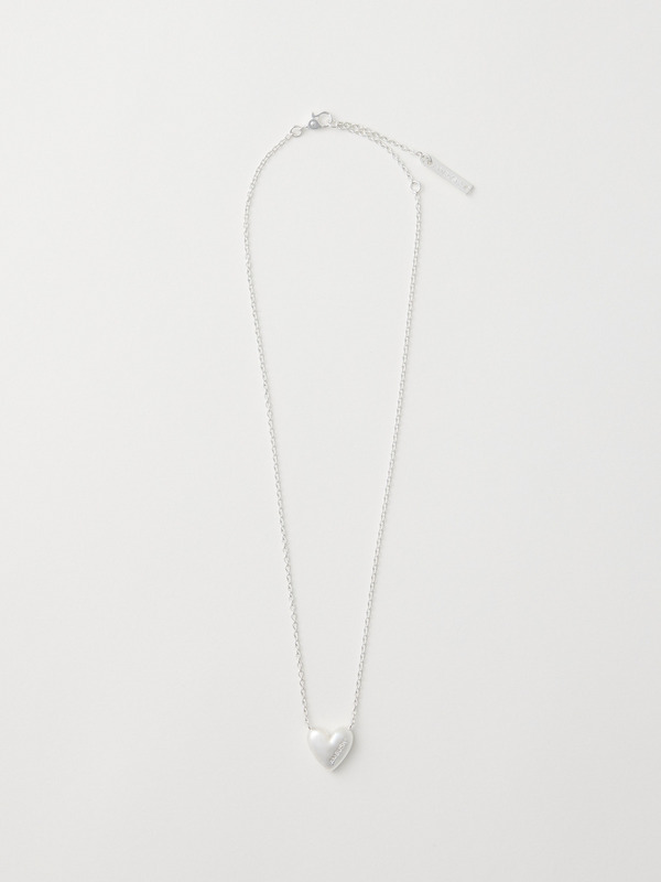 HEART CHARM NECKLACE