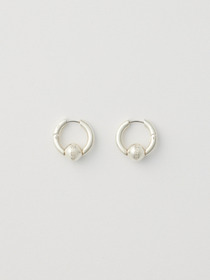 MINI BALL CLOSURE EARRINGS 詳細画像