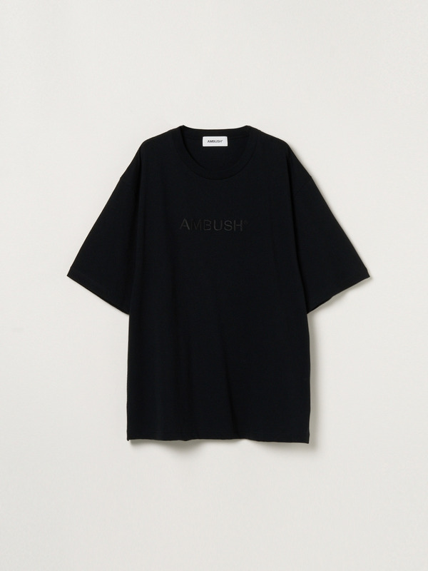 SALE【 AMBUSH】Tシャツ （装飾付き）BRK/GRN AMBUSH® welcomes the new FIRE LOGO T-SHIRT to our lineup