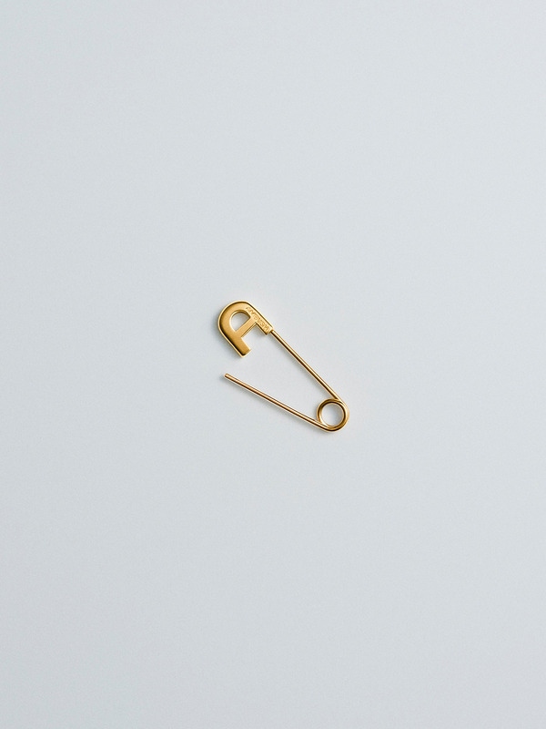 AMBUSH(アンブッシュ) 通販サイト 【SMALL SAFETY PIN EARRING】