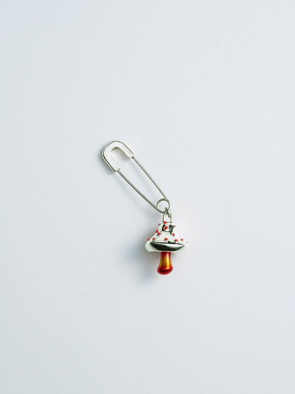 COLOR MUSHCROOM CHARM EARRING