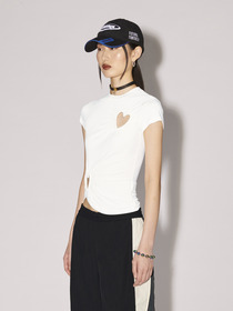 CUT OUT HEARTS T-SHIRT 詳細画像
