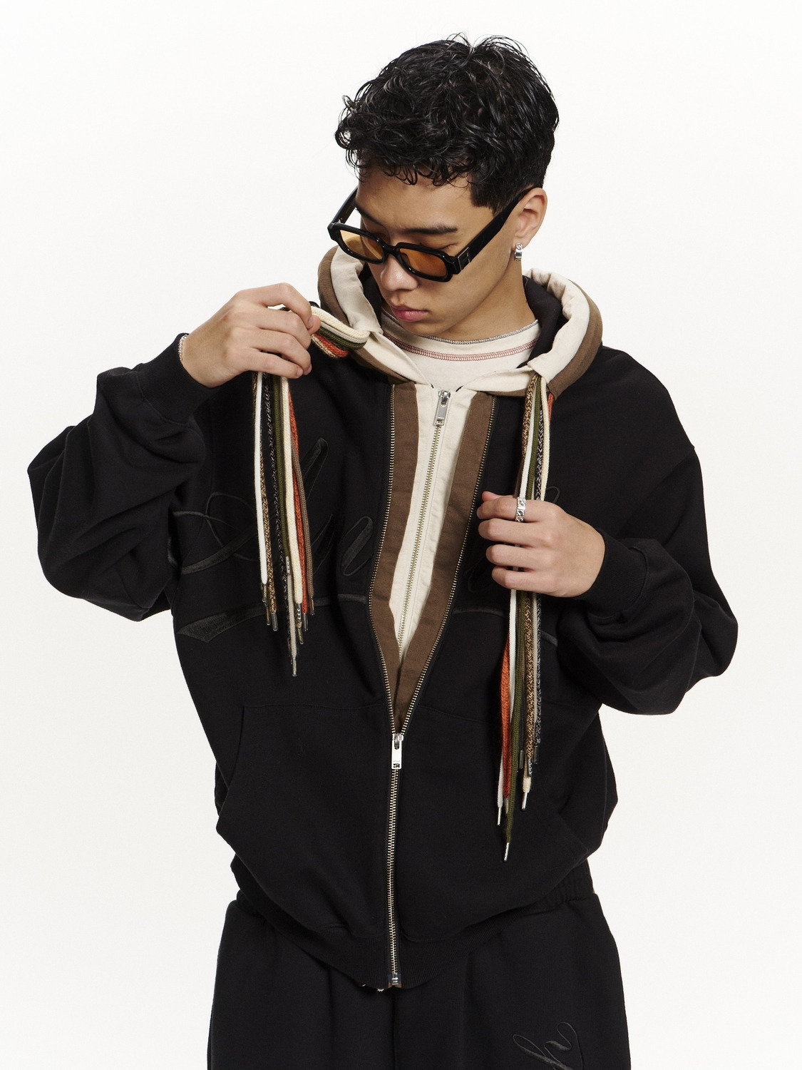 EMBROIDERED MULTICORD HOODIE 詳細画像 Black 9
