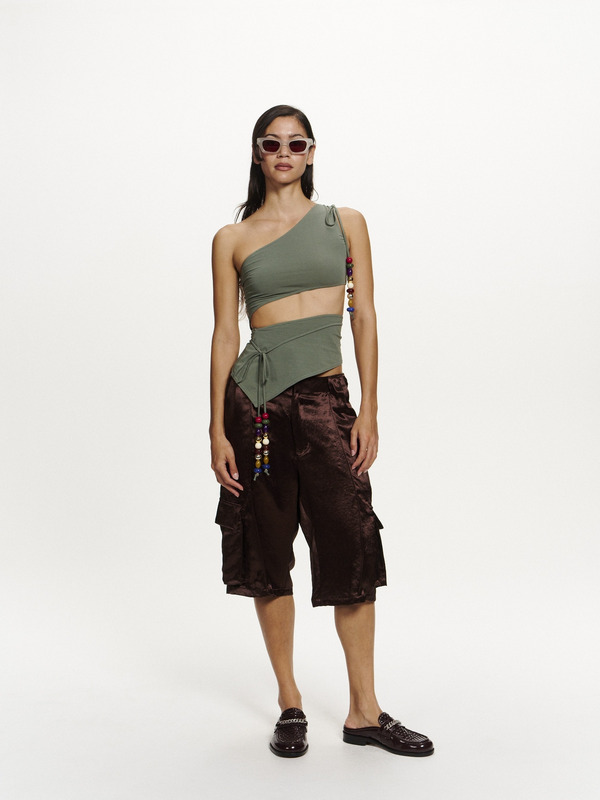 AMBUSH ヘムカットオフ スラックス パンツ カーキ レイヤード 迷ってるなら今。夏乗り切るまとめ買い！最大半額。 シャンブレー